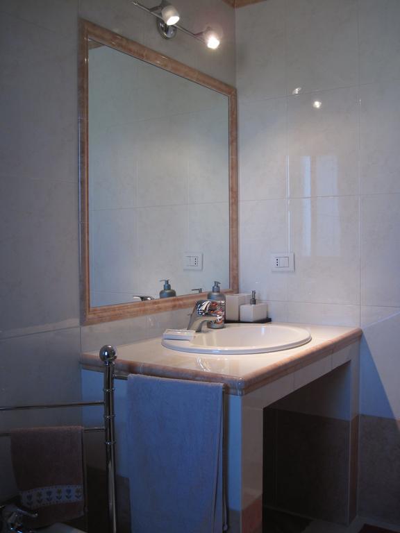 Sweet Sardinia Apartment R2968 Elmas Room photo